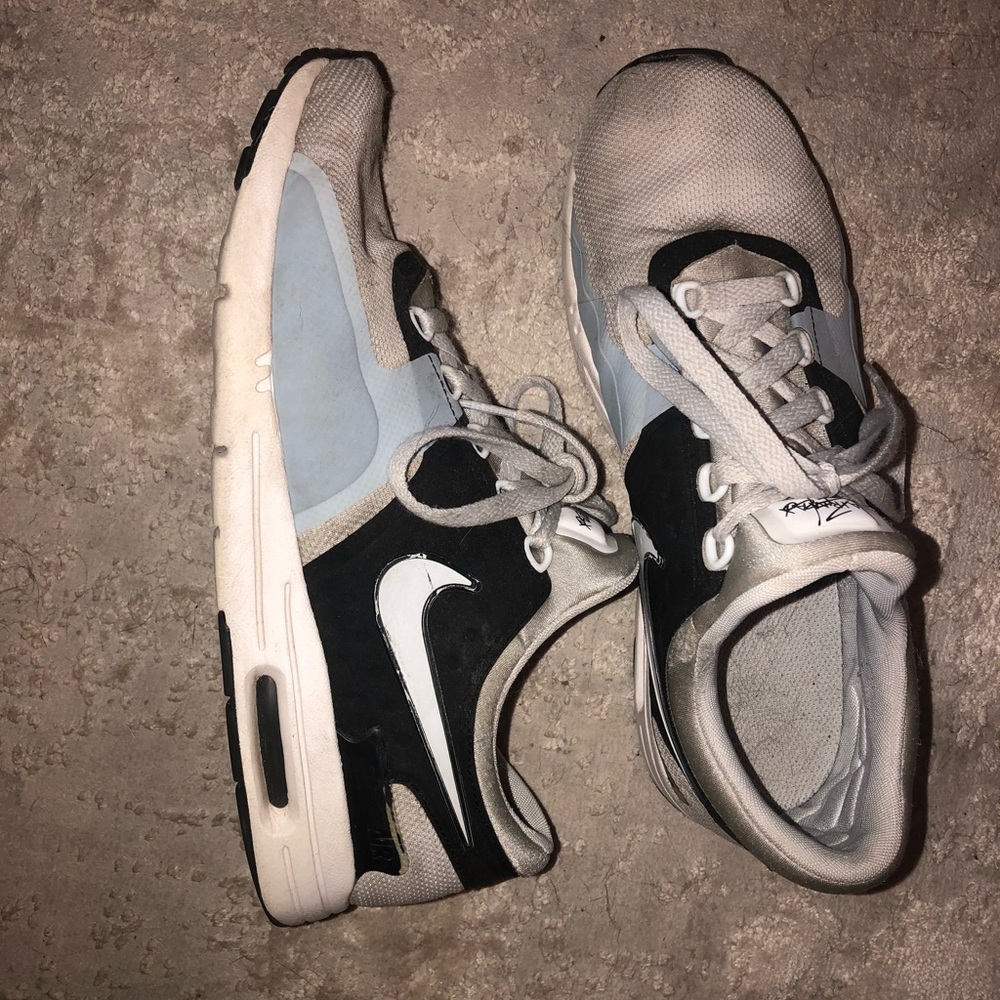 NIKE AIR MAX ZERO size 10
